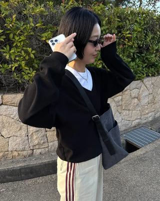 Waffle V-neck sweatshirt