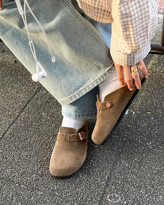 Suede texture buckle mules