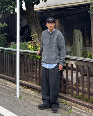 Henley neck basic knit