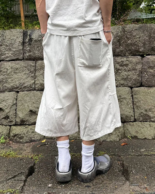 Two-pleat Bermuda shorts