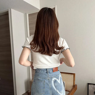 Eyelet short-sleeved T-shirt