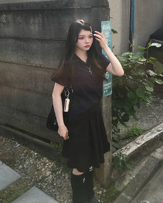 Round collar short-sleeve T-shirt