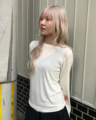 Round neck long-sleeve T-shirt