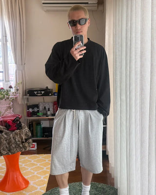 One-tuck Bermuda sweatpants