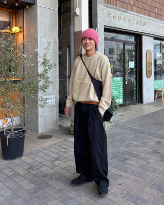 Simple round-neck knit