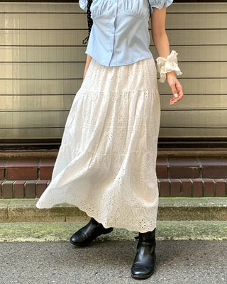 Perforated lace long skirt