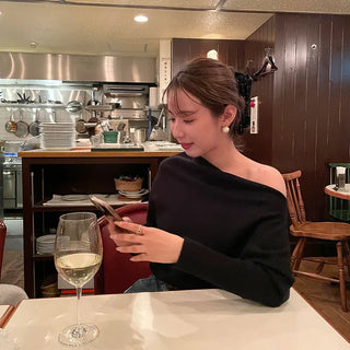 Off-shoulder knit