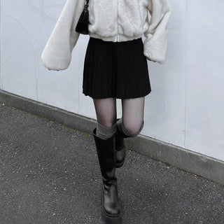 Knitted pleated skirt