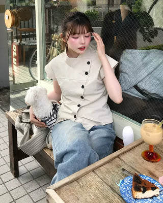 Slim, asymmetrical button blouse