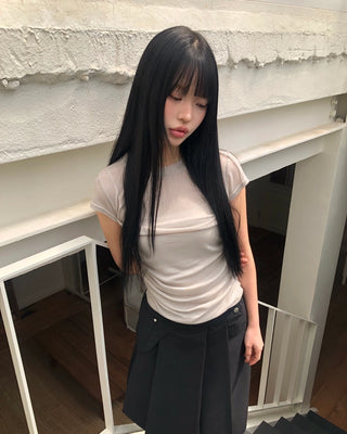 Side-shirred T-shirt