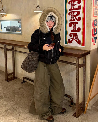 Curved Line Cargo Band Pants