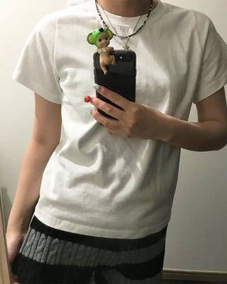 Simple basic short-sleeved shirt