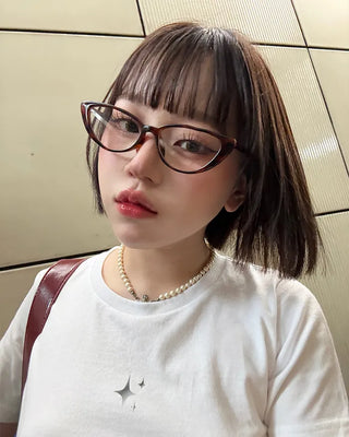 Cat-eye frame