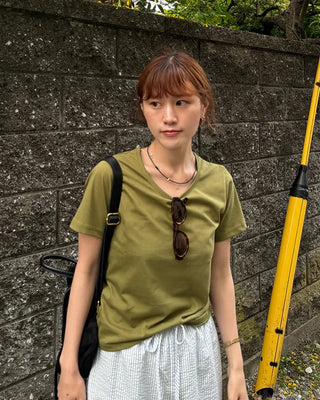 Basic round neck T-shirt