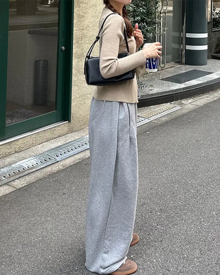 Side-tuck wide sweatpants