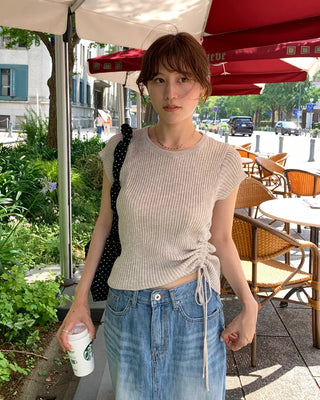 Side-string half-sleeve knit