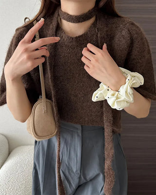 Long tie & short-sleeve knit set