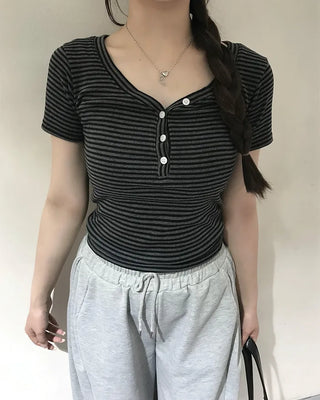 V-neck button-down striped half-length T-shirt