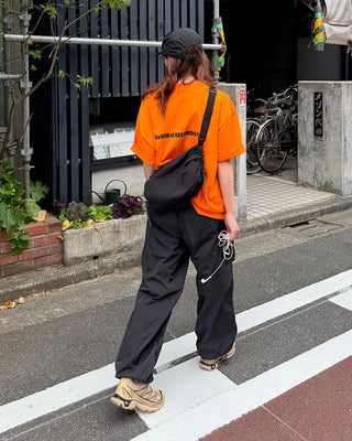 Drawstring shoulder bag