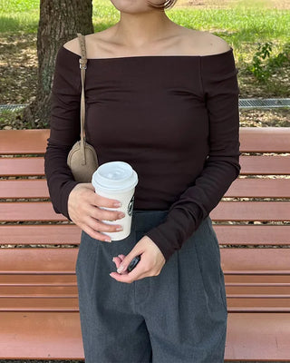 Off-shoulder slim-fit long t-shirt