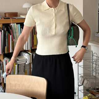 Short-sleeved colored ribbed knit