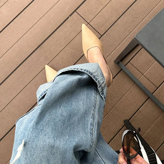 Pointed toe flat shoes