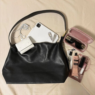 Gold buckle daily bag