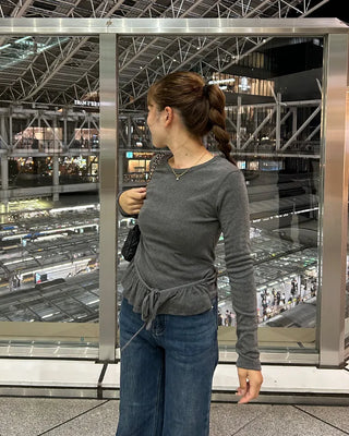 Waist frill long-sleeve T-shirt