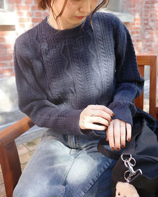 Cropped round knit