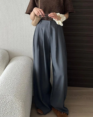 High-waisted, pleated long wide slacks