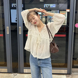 Lace long-sleeved blouse