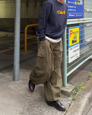 Panel-switching cargo pants