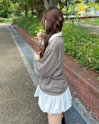 Open-collar double-button knit