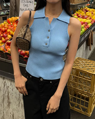 Button-up, large collar, sleeveless knit top