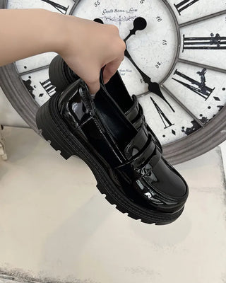 Round-toe penny loafers
