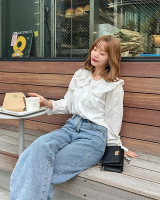 Big frill collar blouse