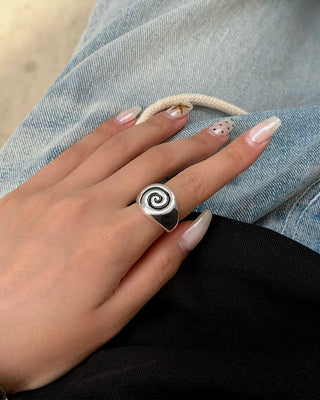 Spiral Bold Ring