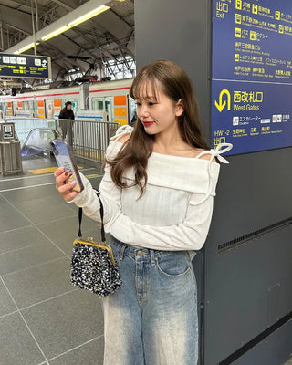 Ribbon Off-Shoulder Knit