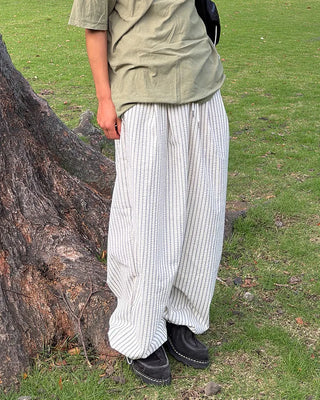 Seersucker striped wide-leg pants