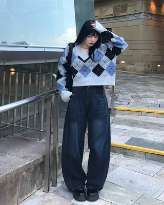 V-neck argyle pattern loose knit