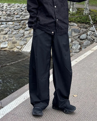Side-Tucked Rounded Pants