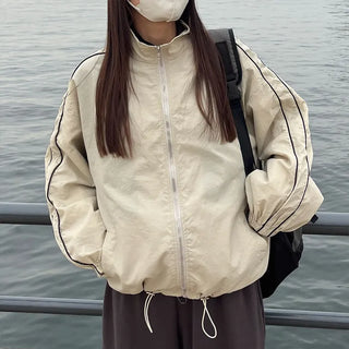 Two-tone windbreaker