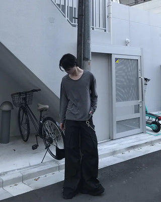 Oversized U-neck long-sleeve T-shirt