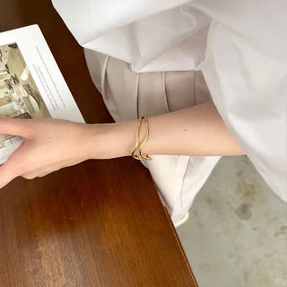 2-line wave bracelet