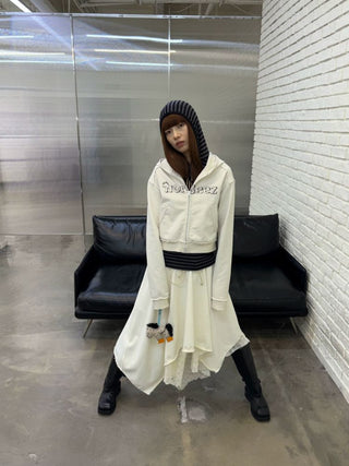 [NeverSeez] Cropped Raw Edge Hooded Zip-Up