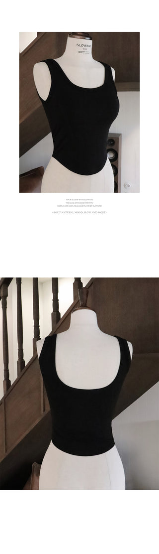 Slim sleeveless top with built-in cups - 3 colors