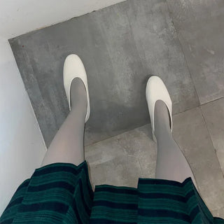 Basic flat shoes