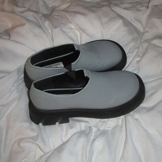 Round low chunky loafers