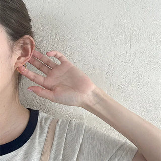 Simple hoop earrings