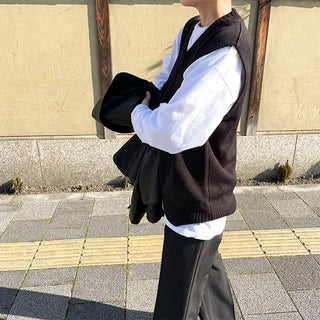 daily v neck vest